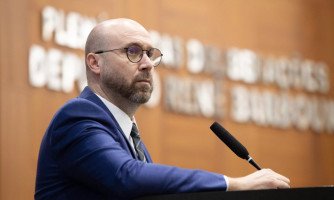 Deputado Beto Dois a Um lança iniciativa que incentiva participação popular na criação de leis