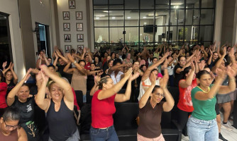 Cerca de 130 mulheres participam do lançamento e aula inaugural do Projeto Dança Mulher em Quatro Marcos