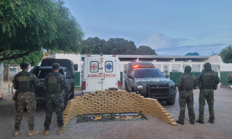 Gefron apreende 216 tabletes de skunk escondidos em ambulância em Vila Bela