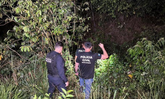 Motociclista de 59 anos morre após cair em ribanceira em Vale de São Domingos; mulher fica ferida