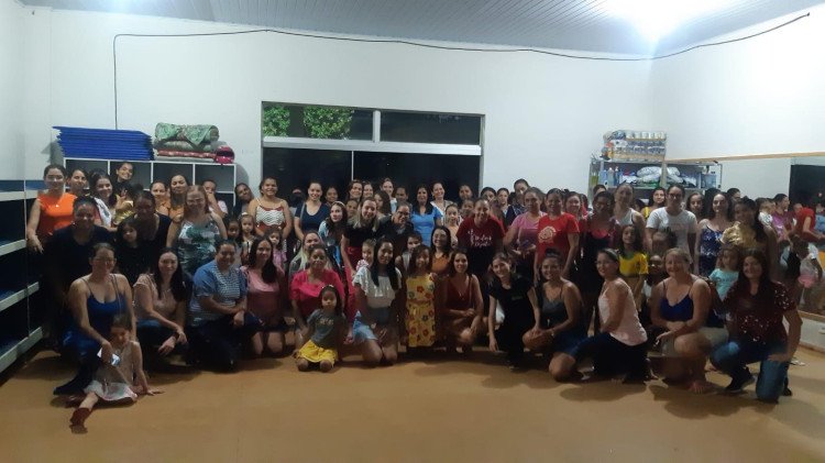 Centro de Dança inicia as aulas com reunião de pais; projeto aproxima de 200 alunos em Quatro Marcos