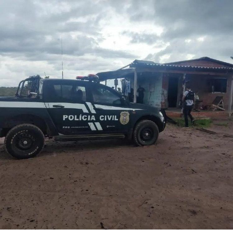 Homem mata colega com duas armas de fogo diferentes após discussão em Vale de São Domingos