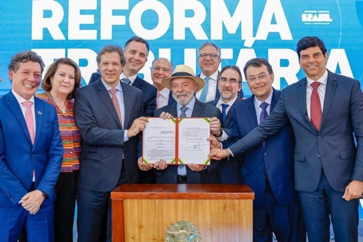 Regulamentação da reforma tributária é sancionada; conheça a nova lei com as isenções de impostos