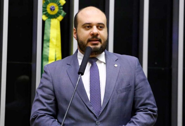 Doutor Leonardo mira 2026, mas perdeu base eleitoral em Cáceres e encontra portas fechadas no PL