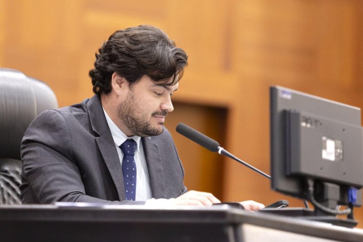 Deputado Doutor Arnaldo solicita novos equipamentos para o Hospital Regional de Cáceres