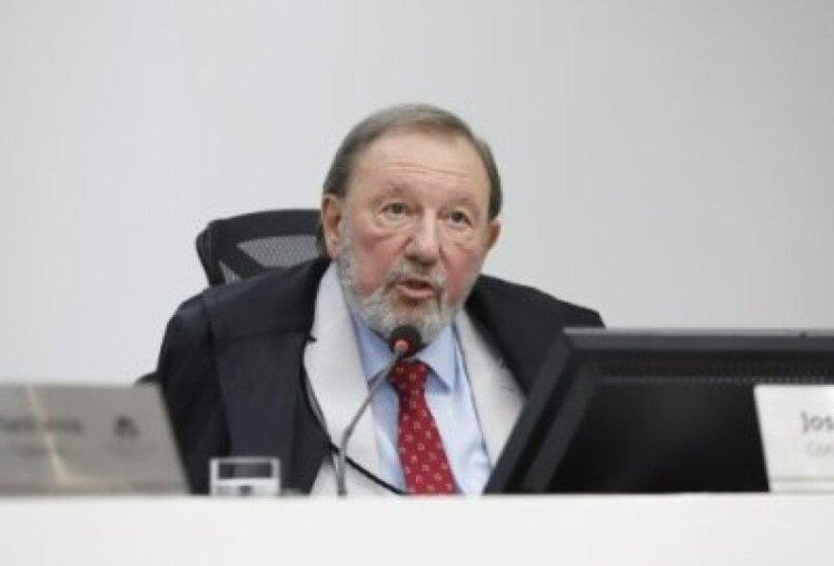 TCE condena empreiteira a devolver R$ 2,2 milhões por irregularidades em obra asfáltica