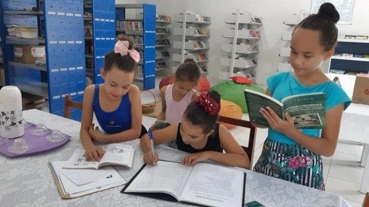 TCE determina que Estado e municípios comprem livros de autores mato-grossenses