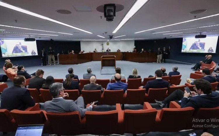 STF condena Jair Bolsonaro a 27 anos de prisão por tentativa de golpe de Estado