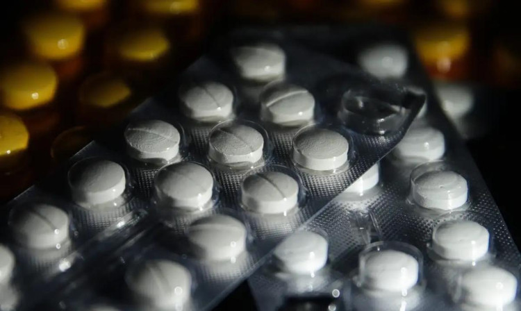 Fiocruz vai produzir medicamento de alto custo para ampliar tratamento de esclerose múltipla no SUS