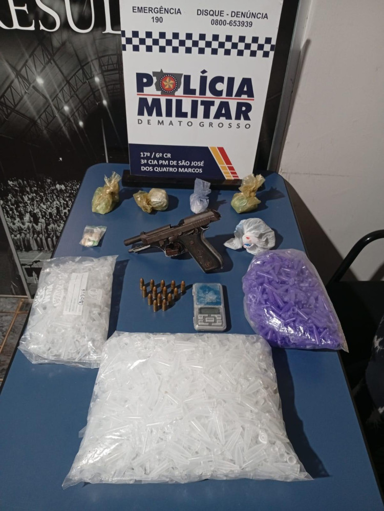 PM apreende pistola, munições e drogas durante ocorrência em São José dos Quatro Marcos
