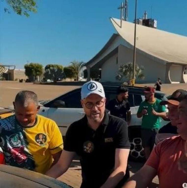 Beto Dois a Um agradece apoiadores de Quatro Marcos após votação saltar de 294 para 1.716 votos