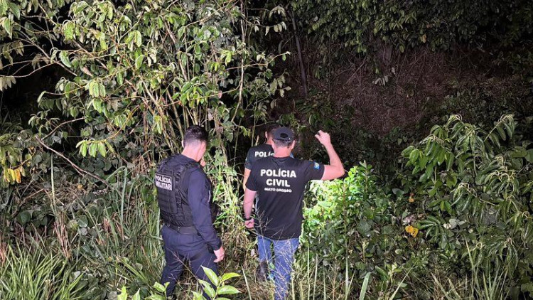 Motociclista de 59 anos morre após cair em ribanceira em Vale de São Domingos; mulher fica ferida